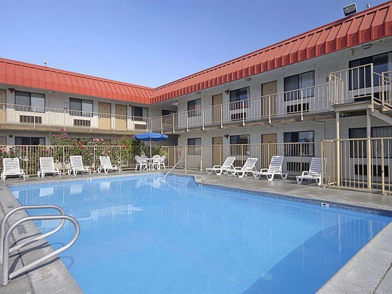 Days Inn By Wyndham Fresno South Extérieur photo